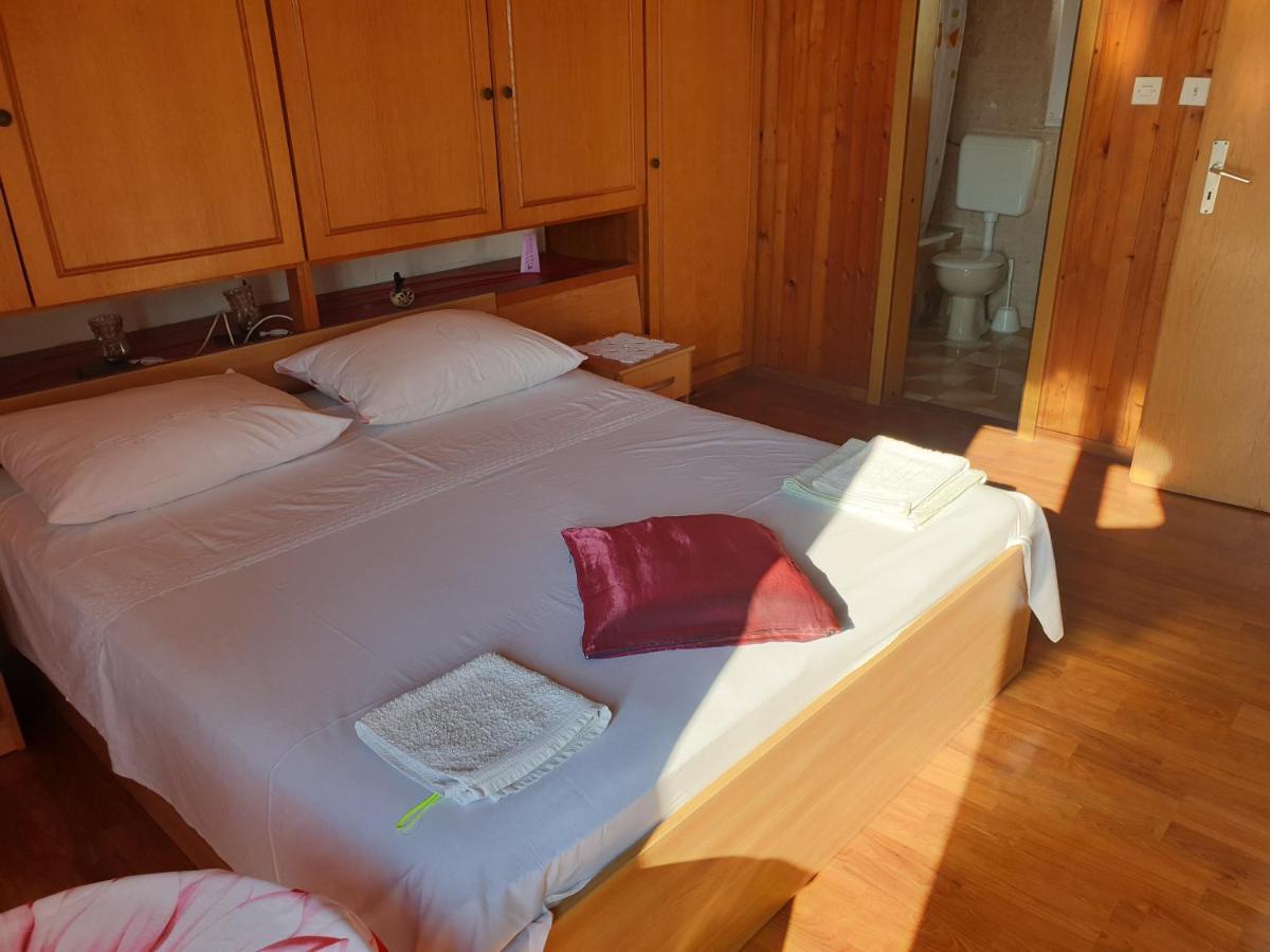 Apartments & Rooms Zlatica Hvar Đảo Hvar Ngoại thất bức ảnh